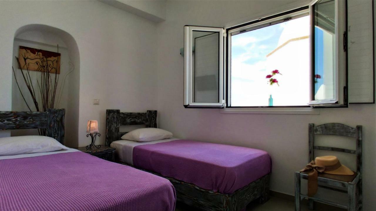 Sofi Rooms Fira  Bilik gambar